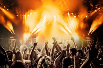 De geschiedenis van feesten en evenementen: toen en nu